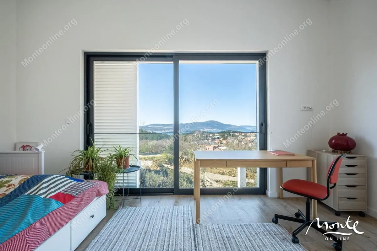 Prodaja, kuća, 240m², Kavač, Kotor