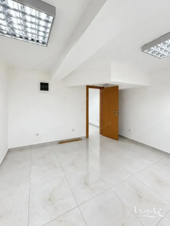 Sale, office space, 64m², Lepa Kata, Podgorica