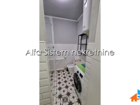 Rent, four bedroom apartment, 130m², Savski Venac, Beograd - image 15