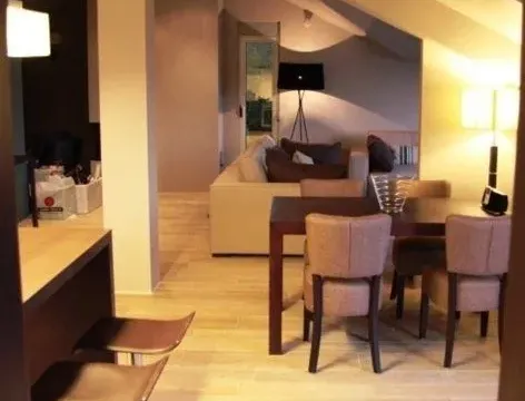 Izdavanje, jednosoban stan, 130m², Kavač, Kotor - image 11