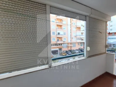 Izdavanje, dvosoban stan, 85m², Preko Morače, Podgorica - image 6