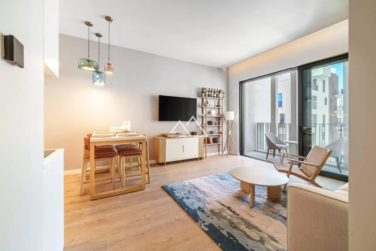 Prodaja, jednosoban stan, 55m², Centar, Tivat