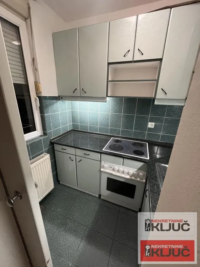 Izdavanje, dvosoban stan, 42m², Grbavica, Novi Sad Sve Podlokacije