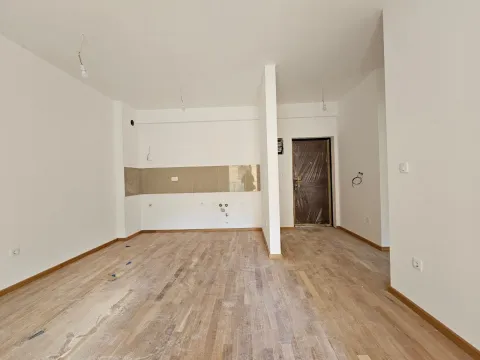 Sale, one bedroom apartment, 43m², Bečići, Budva - image 15