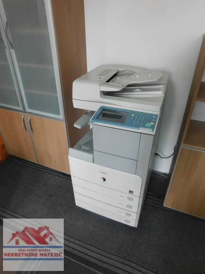 Rent, office space, 74m², Centar, Kragujevac