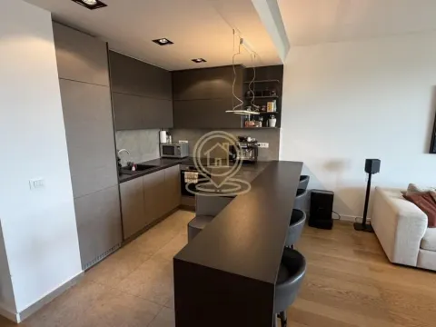 Izdavanje, trosoban stan, 89m², Savski Venac, Beograd - image 5