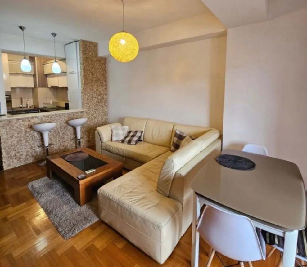 Izdavanje, jednosoban stan, 57m², City Kvart, Podgorica