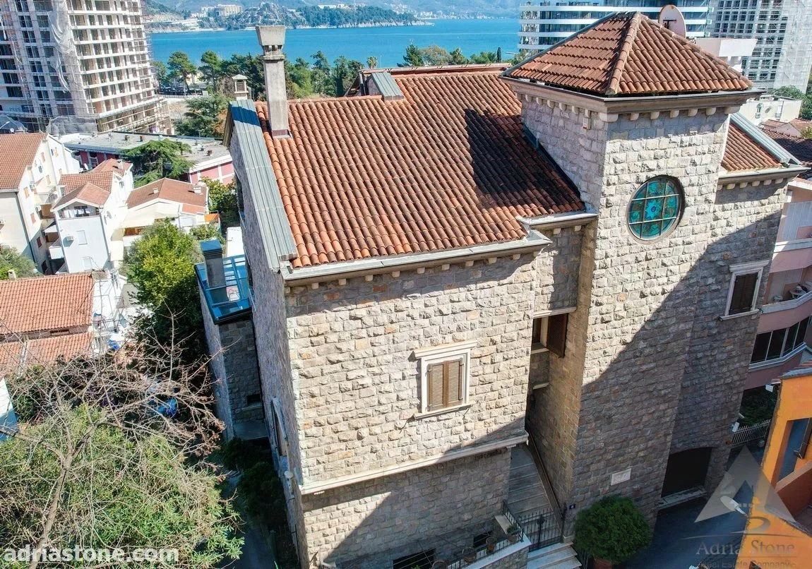 Sale, house, 820m², Centar, Budva
