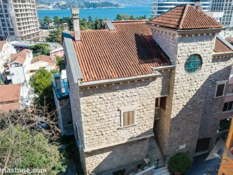 Prodaja, kuća, 820m², Centar, Budva - image 2