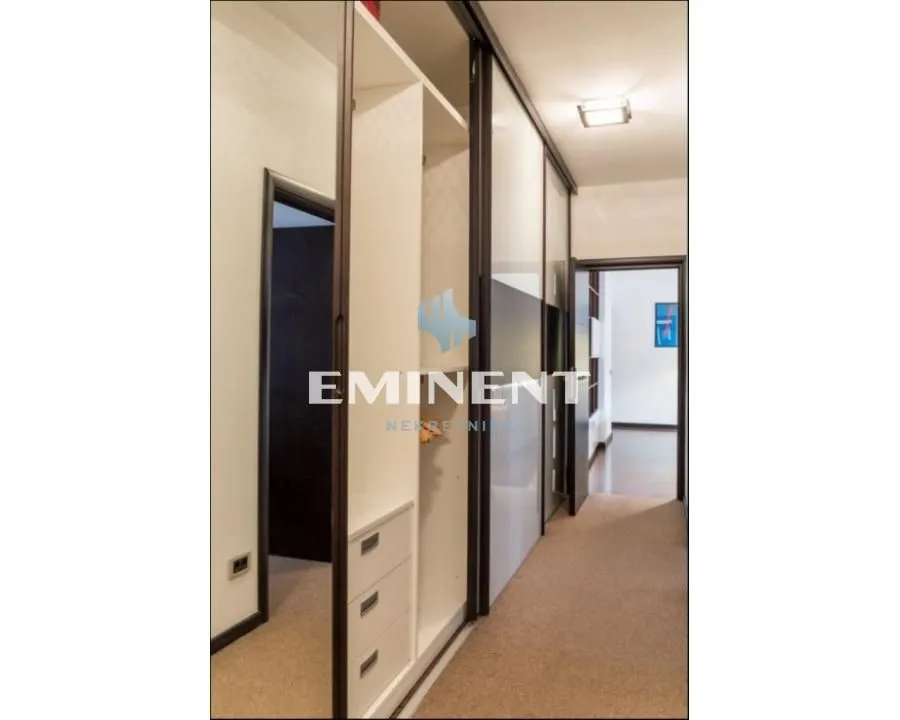 Rent, four bedroom apartment, 87m², Stari Grad, Beograd