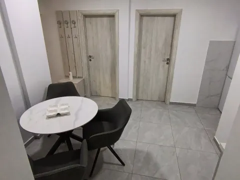 Rent, three bedroom apartment, 80m², Centar, Budva - image 9