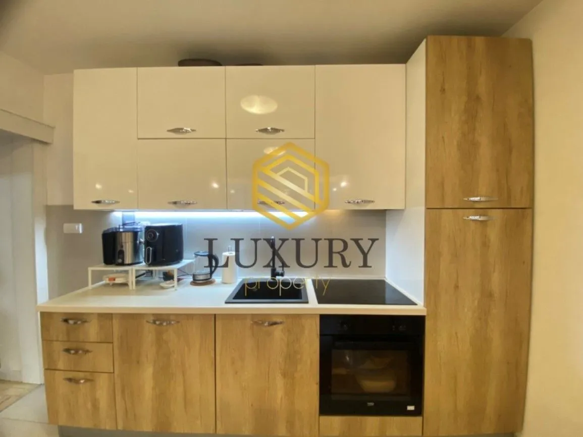 Prodaja, dvosoban stan, 65m², Pejton, Podgorica