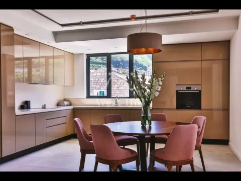 Sale, two bedroom apartment, 107m², Rafailovići, Budva - image 2