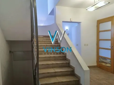 Izdavanje, kuća, 390m², Sremska Kamenica, Petrovaradin - image 14