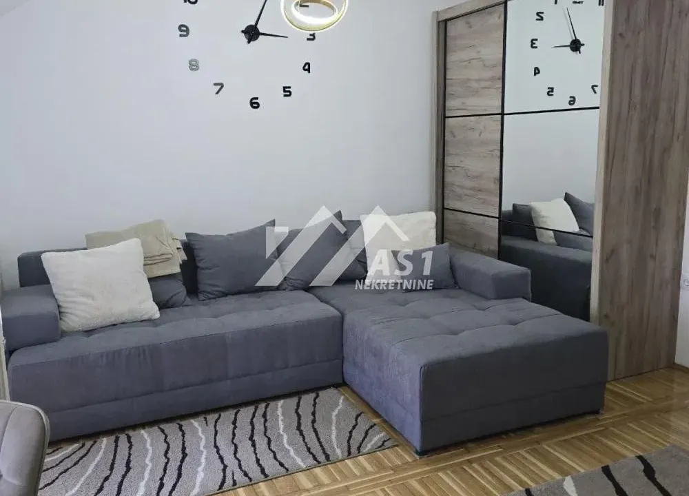 Izdavanje, stan, 30m², Centar, Novi Sad
