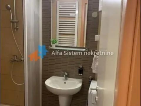 Rent, two bedroom apartment, 50m², Vračar Sve Podlokacije, Beograd - image 9