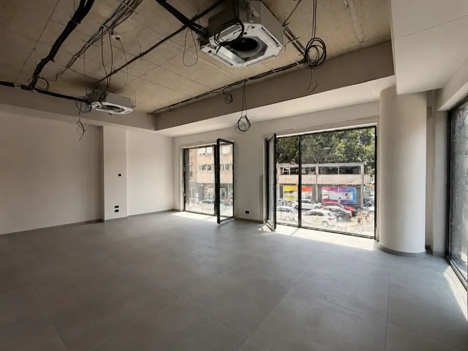 Prodaja, poslovni prostor, 81m², Vračar Hram, Vračar Sve Podlokacije