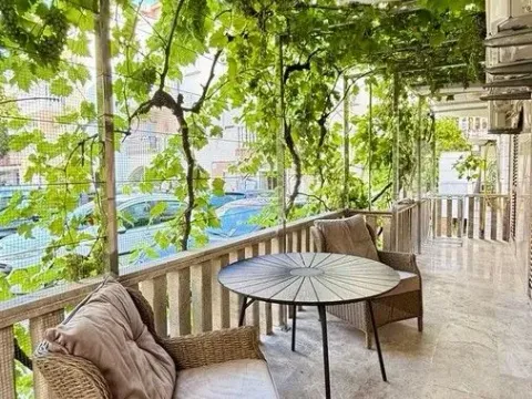 Izdavanje, četvorosoban stan, 79m², Velji Vinogradi, Budva - image 2