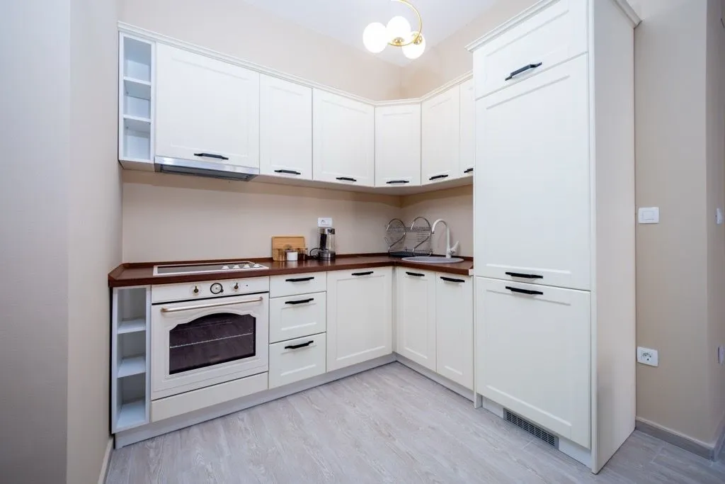 Rent, three bedroom apartment, 115m², Bečići, Budva