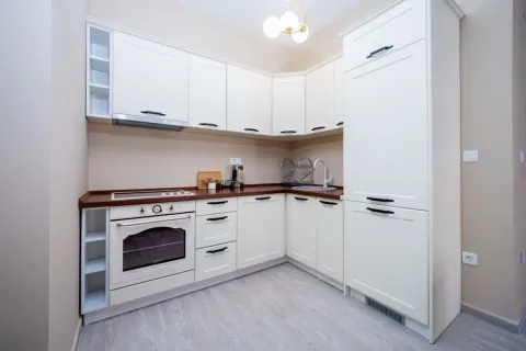Rent, three bedroom apartment, 115m², Bečići, Budva - image 3