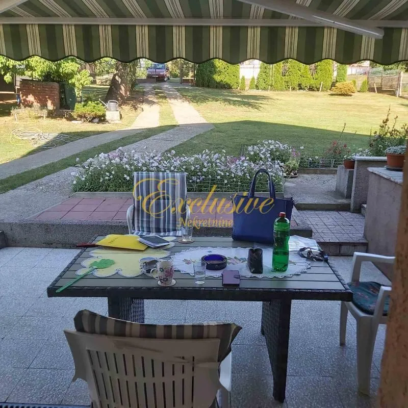 Sale, house, 253m², Meljak, Barajevo