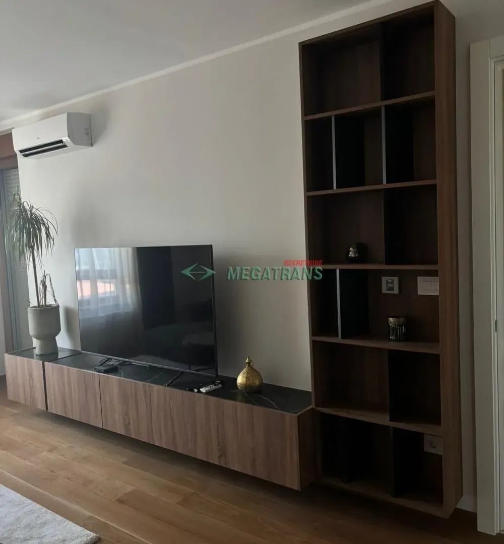 Izdavanje, dvosoban stan, 50m², Tošin bunar, Novi Beograd Sve Podlokacije