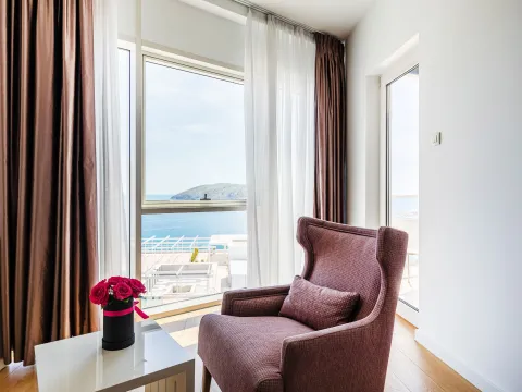 Izdavanje, jednosoban stan, 77m², Tre Canne, Budva - image 14