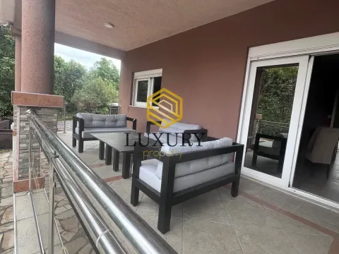 Izdavanje, kuća, 330m², Zeta, Podgorica - image 15