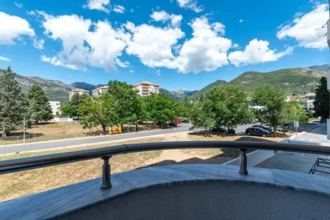 Prodaja, dvosoban stan, 65m², Centar, Bar - image 14