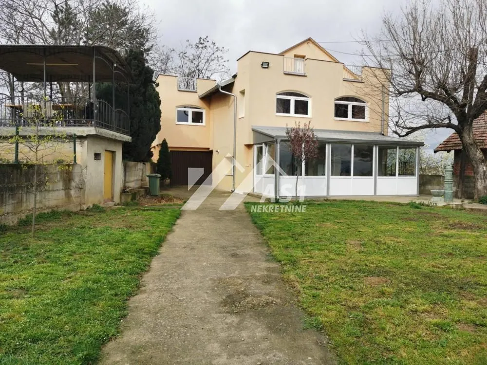 Izdavanje, dvosoban stan, 60m², Široka dolina, Petrovaradin