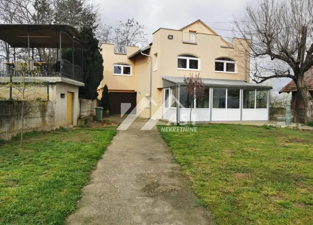 Izdavanje, dvosoban stan, 60m², Široka dolina, Petrovaradin