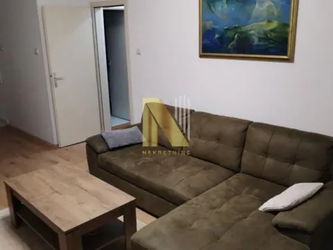 Rent, two bedroom apartment, 50m², Bulevar Oslobodjenja, Novi Sad Sve Podlokacije - image 1