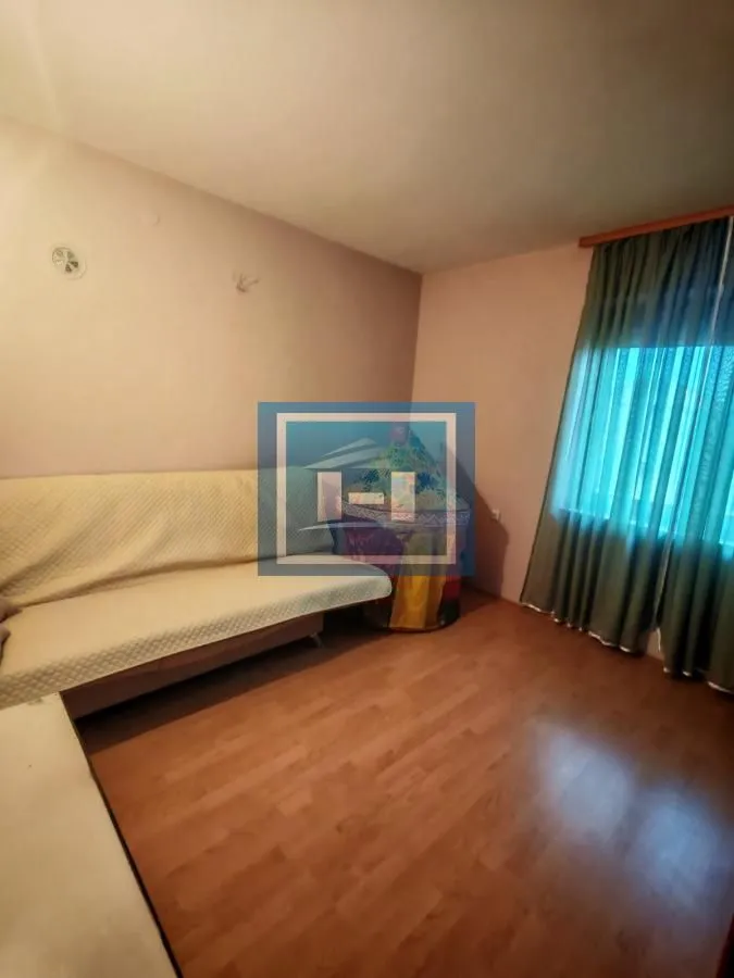 Prodaja, kuća, 204m², Gloždak, Paraćin