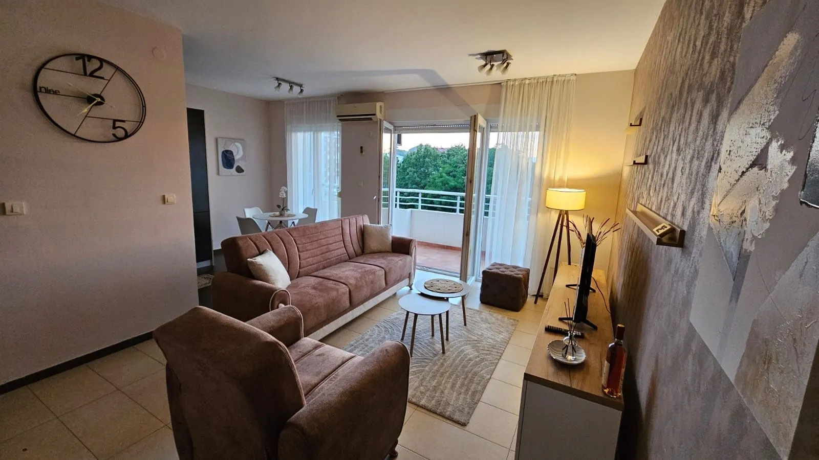Rent, two bedroom apartment, 80m², Ljubović, Podgorica