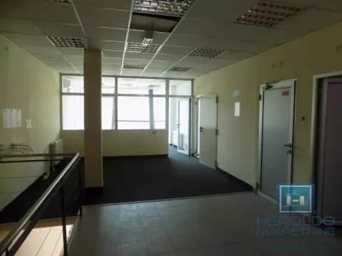 Rent, office space, 213m², Centar, Paraćin - image 8