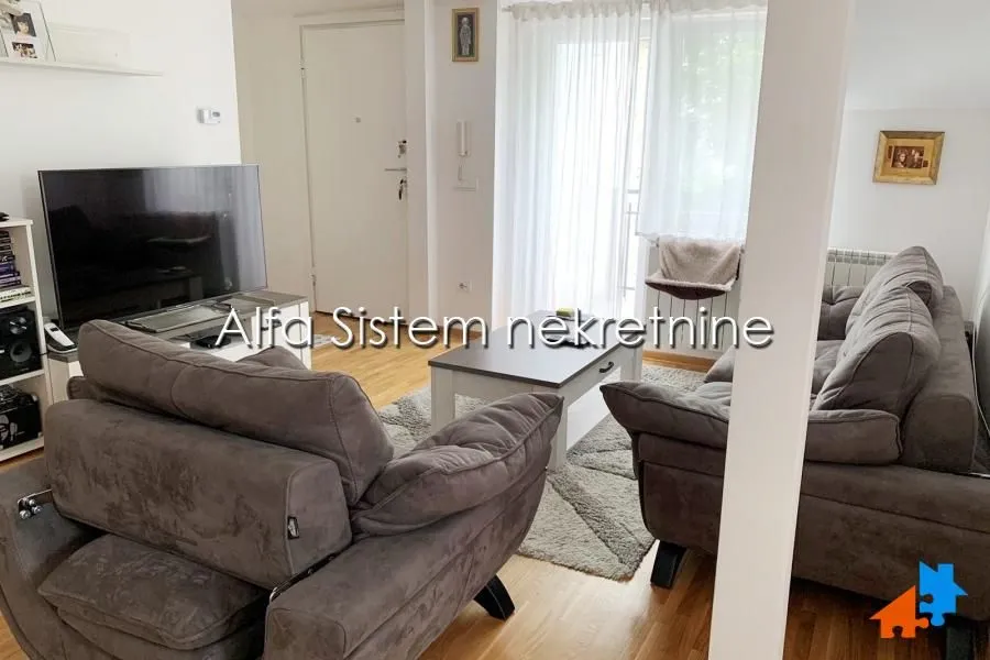 Rent, three bedroom apartment, 80m², Vračar Hram, Vračar Sve Podlokacije