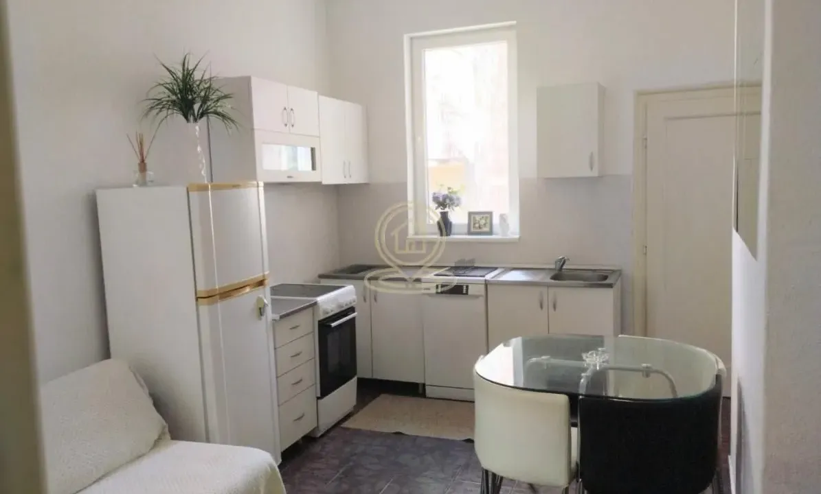 Rent, two bedroom apartment, 61m², Stari Grad, Beograd