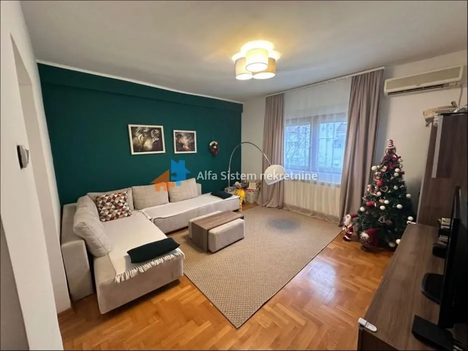 Rent, two bedroom apartment, 60m², Savski Venac, Beograd