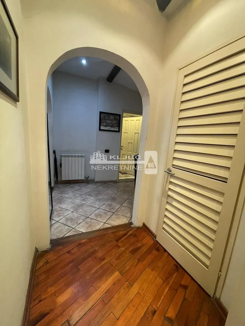 Prodaja, dvosoban stan, 113m², Vračar Sve Podlokacije, Beograd