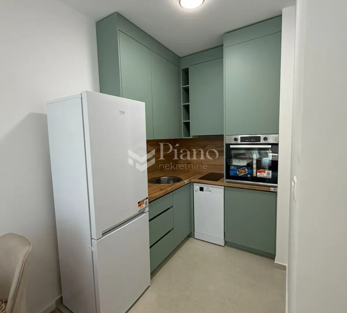 Izdavanje, jednosoban stan, 41m², Stari Aerodrom, Podgorica