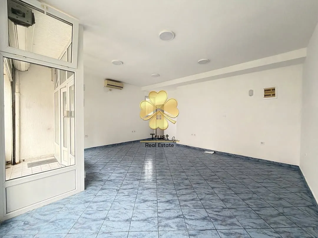 Rent, office space, 43m², Stari Aerodrom, Podgorica