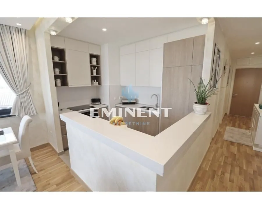 Rent, four bedroom apartment, 91m², Savski Venac, Beograd