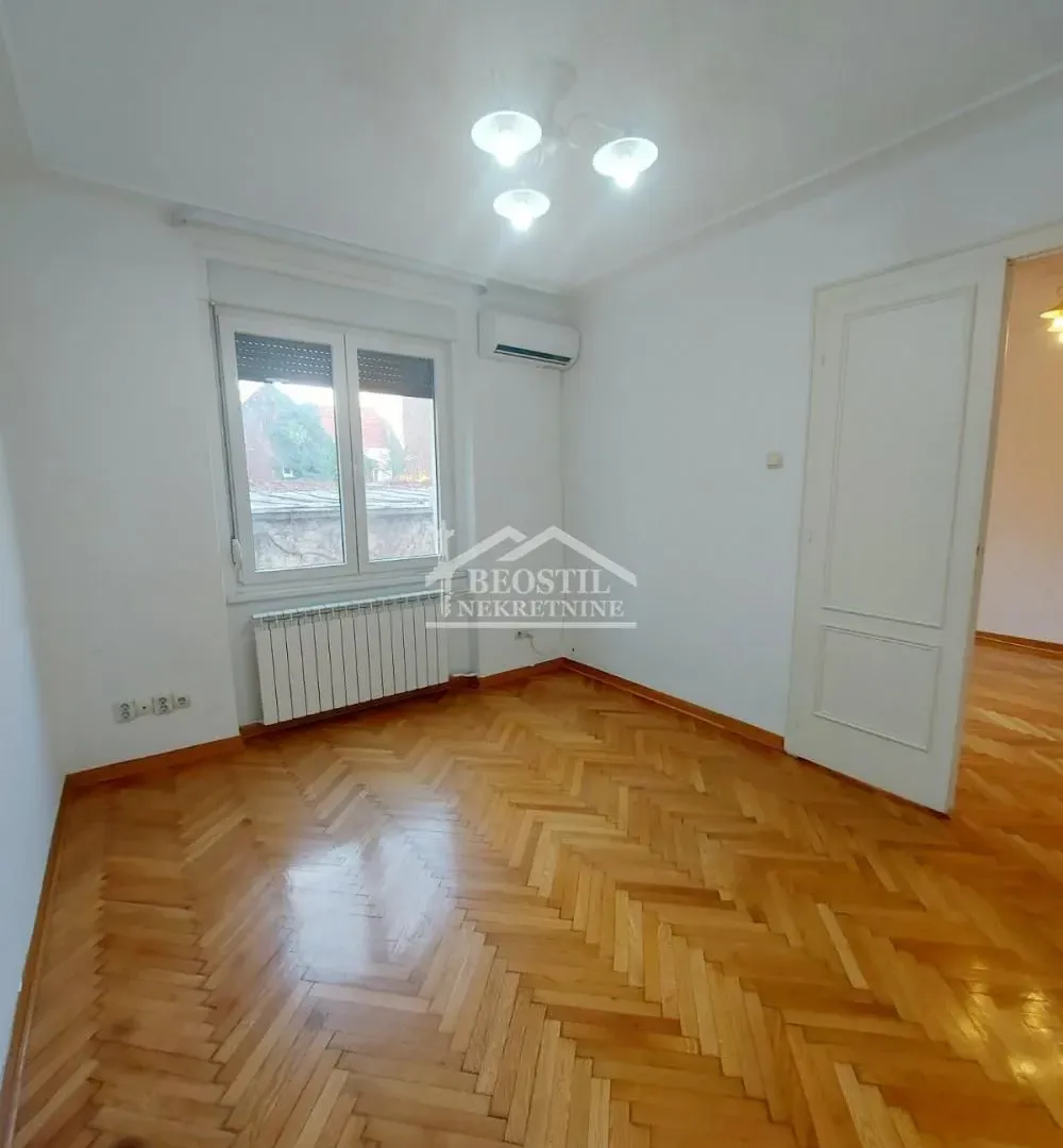 Izdavanje, dvosoban stan, 40m², Stari Grad, Beograd
