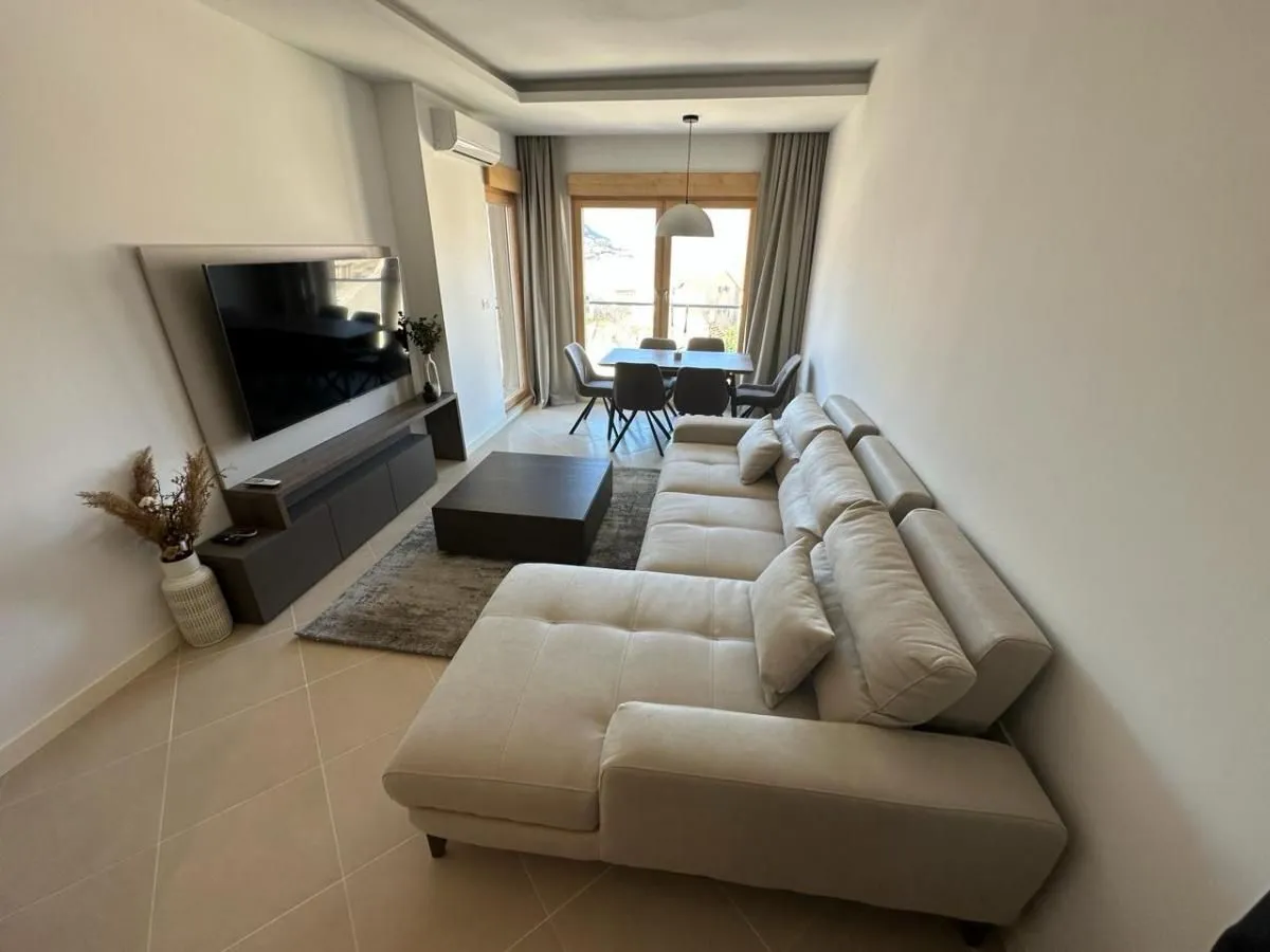 Rent, one bedroom apartment, 55m², Kotor, Crna Gora