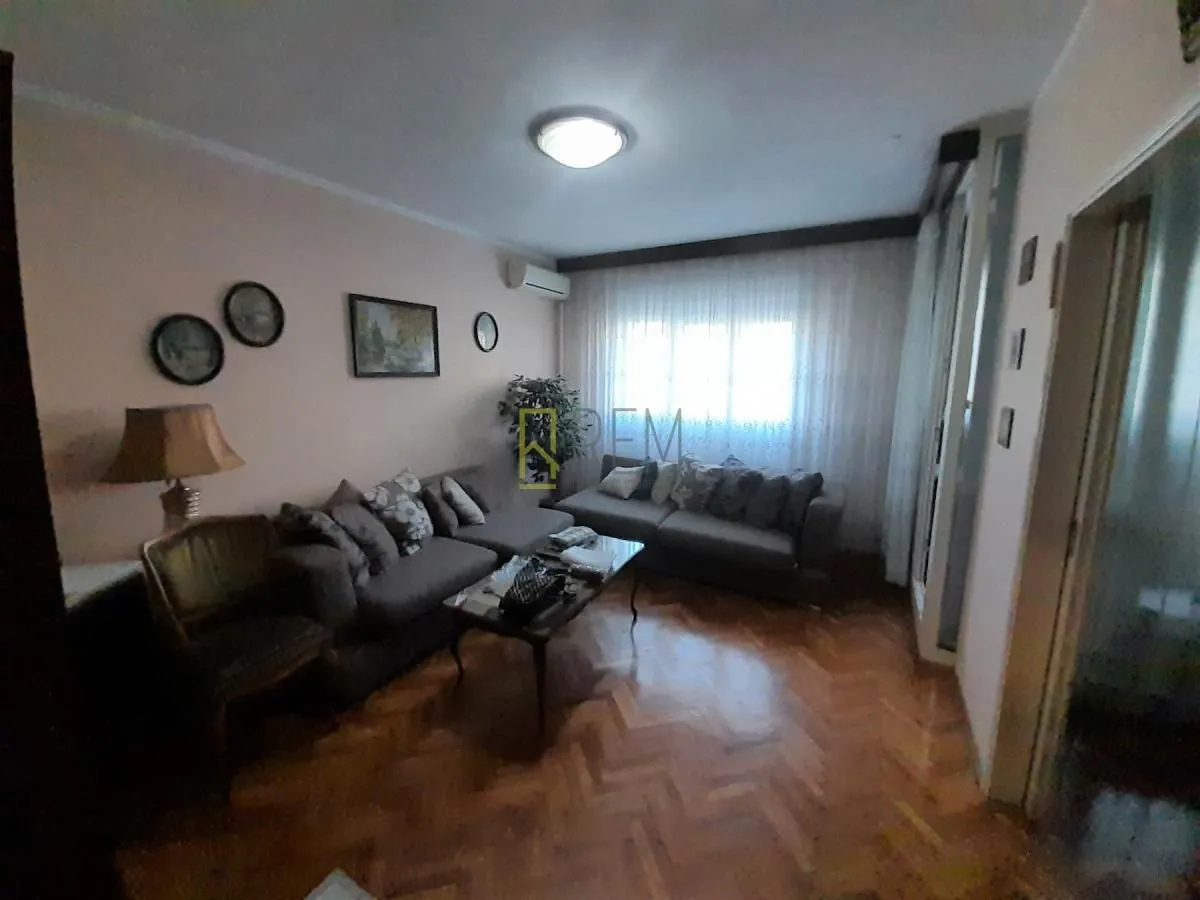 Prodaja, dvosoban stan, 63m², Lepa Kata, Podgorica