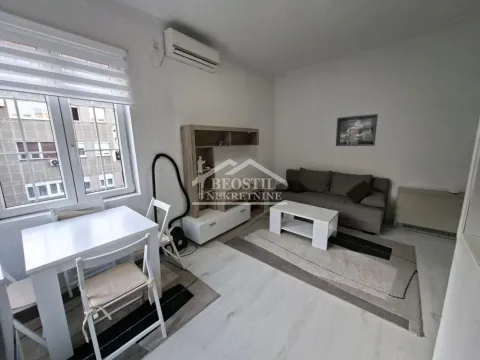 Rent, one bedroom apartment, 35m², Savski Venac, Beograd - image 4
