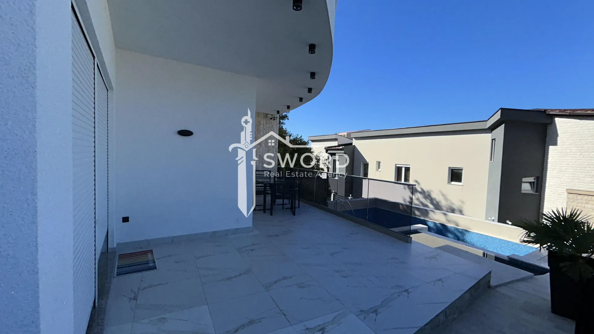 Prodaja, kuća, 350m², Utjeha, Bar