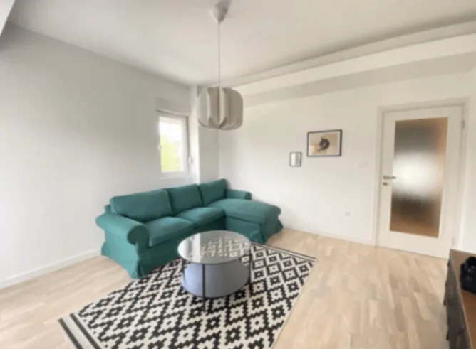 Izdavanje, dvosoban stan, 68m², Centar, Podgorica