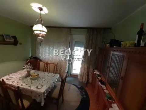 Sale, house, 200m², Salajka, Novi Sad Sve Podlokacije - image 2