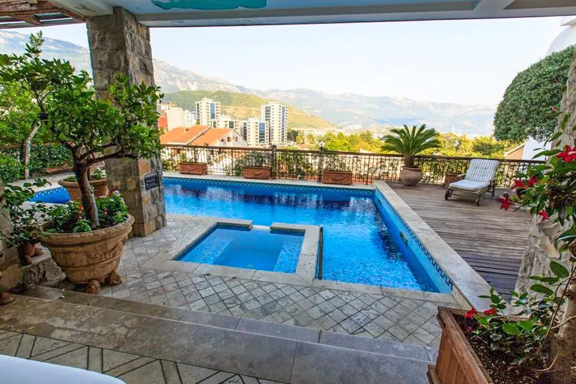 Sale, house, 820m², Centar, Budva